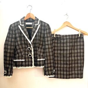 Anna Molinari (Blumarine) Suiting